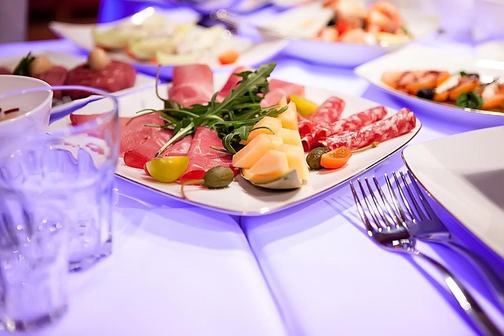 פאביאניצה Hotel Piemont מראה חיצוני תמונה