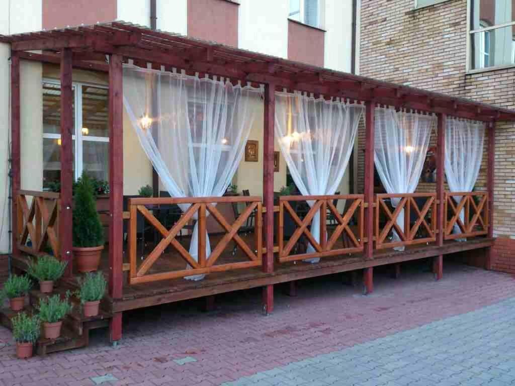 פאביאניצה Hotel Piemont מראה חיצוני תמונה