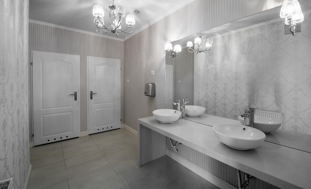 פאביאניצה Hotel Piemont מראה חיצוני תמונה