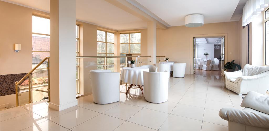 פאביאניצה Hotel Piemont מראה חיצוני תמונה