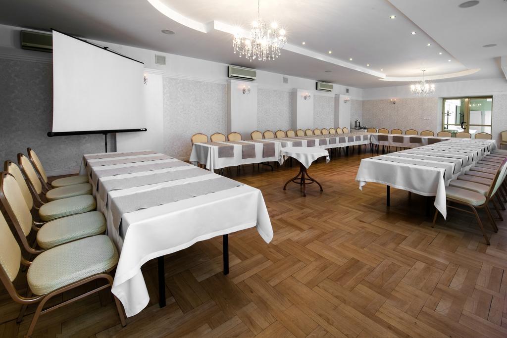 פאביאניצה Hotel Piemont מראה חיצוני תמונה