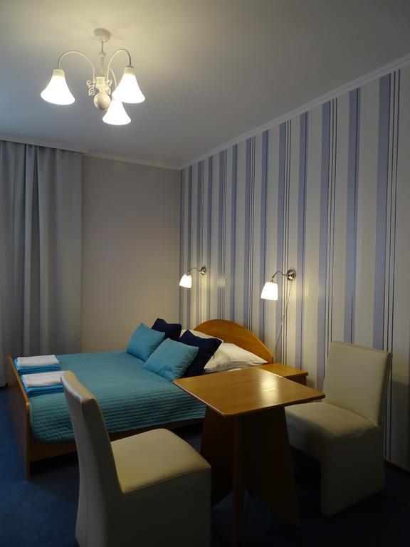 פאביאניצה Hotel Piemont מראה חיצוני תמונה