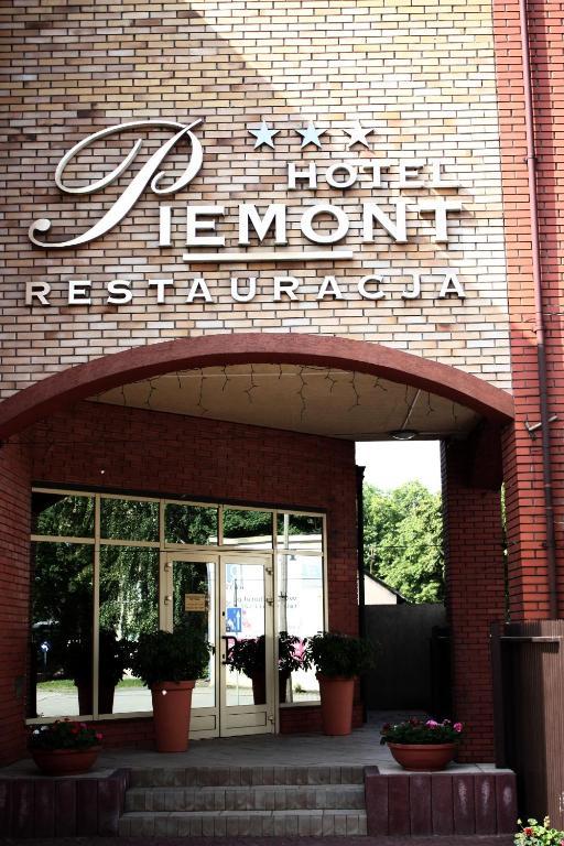 פאביאניצה Hotel Piemont מראה חיצוני תמונה