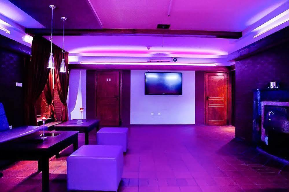 פאביאניצה Hotel Piemont מראה חיצוני תמונה