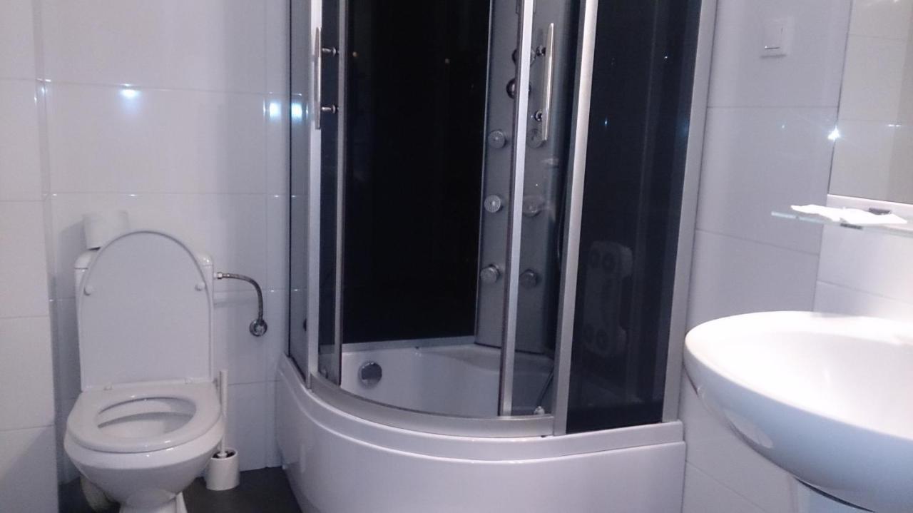 פאביאניצה Hotel Piemont מראה חיצוני תמונה